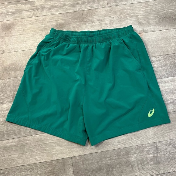 Asics Other - ASICS Shorts Medium